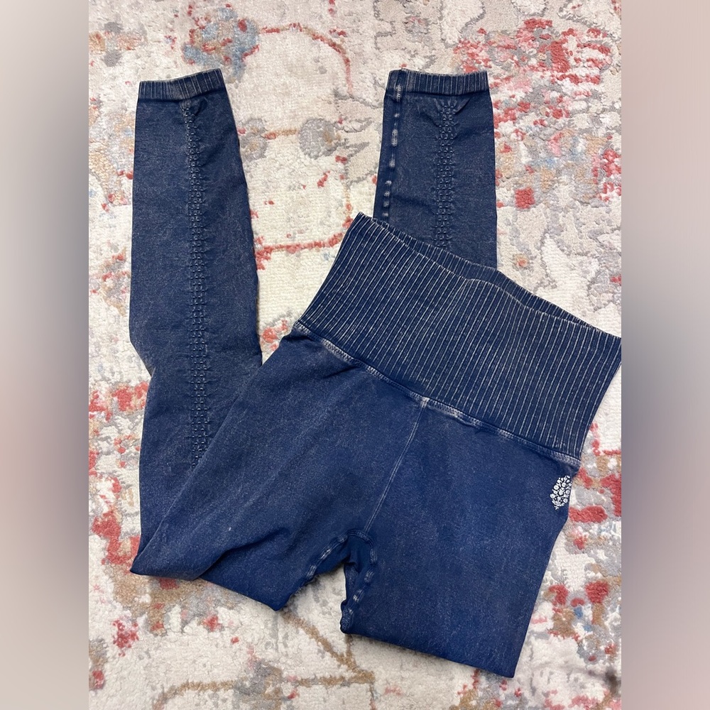 Free people movement leggings
